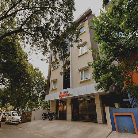 Hotel Super Capital O Siddartha Grand Vijayawāda Exteriér fotografie