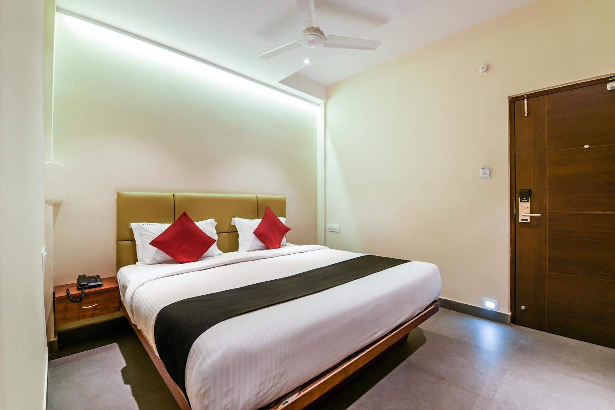Hotel Super Capital O Siddartha Grand Vijayawāda Exteriér fotografie