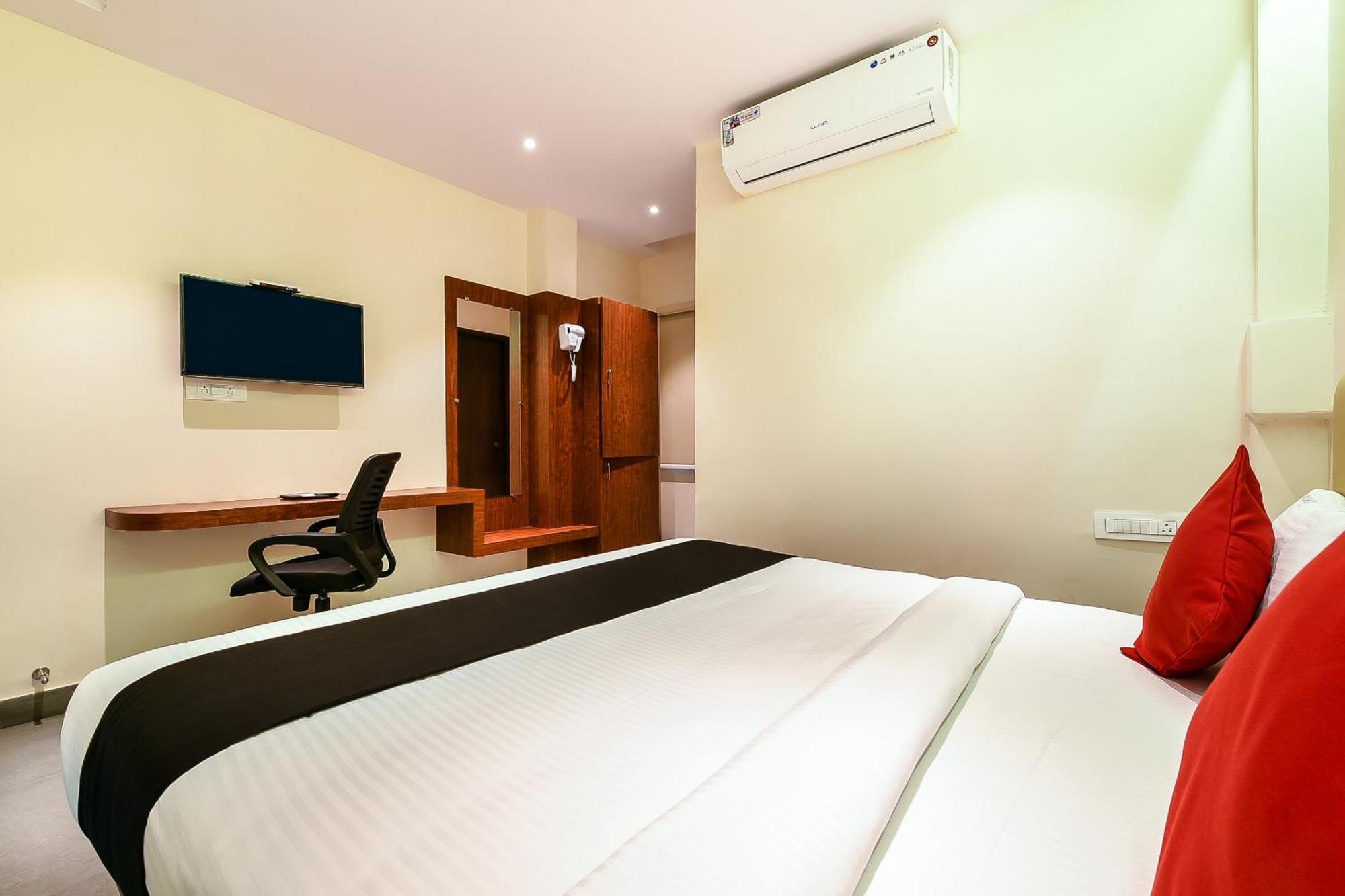 Hotel Super Capital O Siddartha Grand Vijayawāda Exteriér fotografie